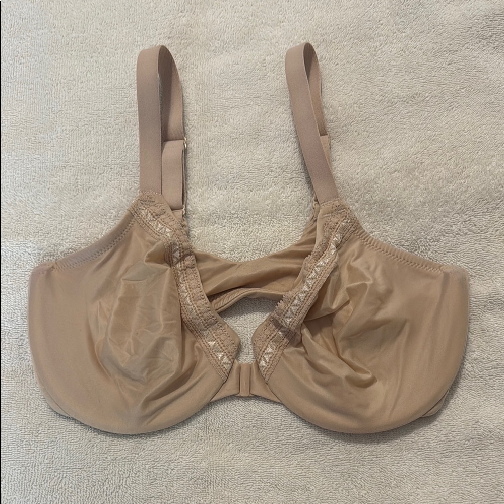 Wacoal tan front close bra 32DD